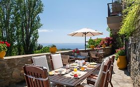 Chorostasi Guest House